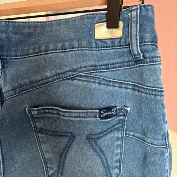 Seven Women’s Jeans size 10 Booty Shaper Medium Wash - Picture 5 of 8